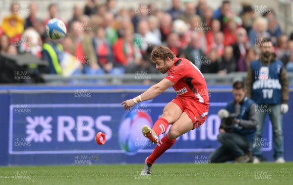 210315 - Italy v Wales - RBS 6 Nations 2015 -Leigh Halfpenny of Wales kicks at goal