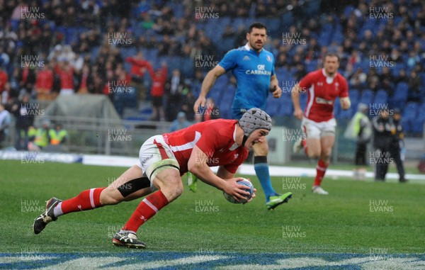 230213 - Italy v Wales - RBS Six Nations -Jonathan Davies of Wales scores try