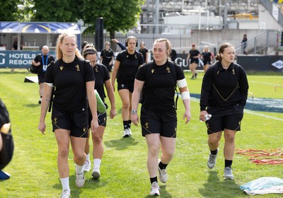 270425 - Italy v Wales, Guinness Women’s Six Nations 2025 -Carys Cox of Wales, Abbie Fleming of Walesand Lleucu George of Wales arrive at the stadium ahead of the match