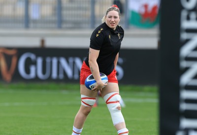 270425 - Italy v Wales, Guinness Women’s Six Nations 2025 - Bethan Lewis of Wales during warm up