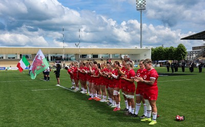 270425 - Italy v Wales, Guinness Women’s Six Nations 2025 - The Wales team during the anthems