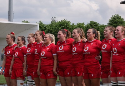 270425 - Italy v Wales, Guinness Women’s Six Nations 2025 - The Wales team during the anthems