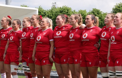 270425 - Italy v Wales, Guinness Women’s Six Nations 2025 - The Wales team during the anthems