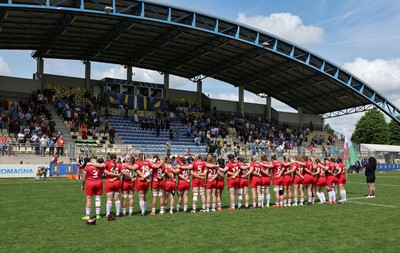 270425 - Italy v Wales, Guinness Women’s Six Nations 2025 - The Wales team during the anthems