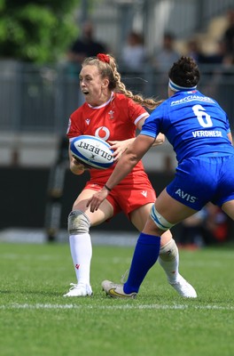 270425 - Italy v Wales, Guinness Women’s Six Nations 2025 - Hannah Jones of Wales