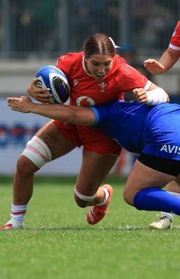 270425 - Italy v Wales, Guinness Women’s Six Nations 2025 - Georgia Evans of Wales