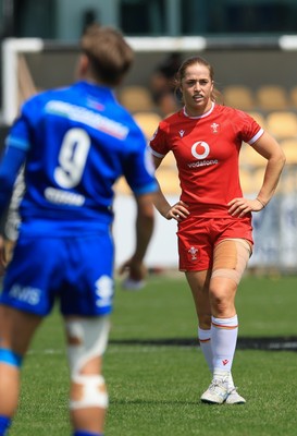 270425 - Italy v Wales, Guinness Women’s Six Nations 2025 - Lisa Neumann of Wales