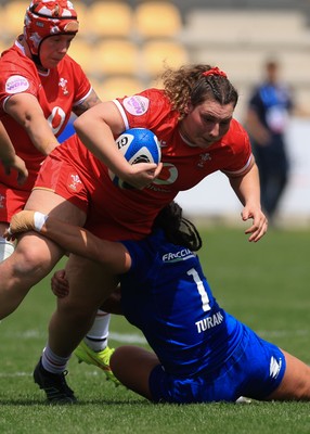 270425 - Italy v Wales, Guinness Women’s Six Nations 2025 - Gwenllian Pyrs of Wales