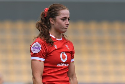 270425 - Italy v Wales, Guinness Women’s Six Nations 2025 - Lisa Neumann of Wales