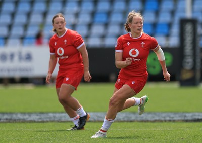 270425 - Italy v Wales, Guinness Women’s Six Nations 2025 - Lleucu George of Wales and Carys Cox of Wales