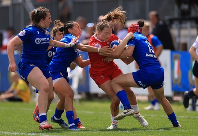 270425 - Italy v Wales, Guinness Women’s Six Nations 2025 - Carys Cox of Wales 