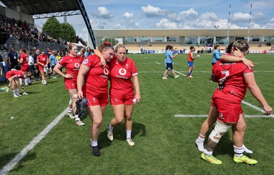 270425 - Italy v Wales, Guinness Women’s Six Nations 2025 - Gwenllian Pyrs of Wales and Kelsey Jones of Wales at the end of the match