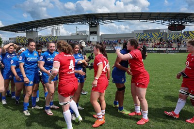 270425 - Italy v Wales, Guinness Women’s Six Nations 2025 - Players congratulate each other at the end of the match