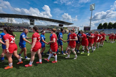 270425 - Italy v Wales, Guinness Women’s Six Nations 2025 - Players congratulate each other at the end of the match