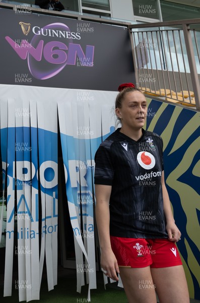 270425 - Italy v Wales, Guinness Women’s Six Nations 2025 - Hannah Jones of Wales walks out for the coin toss