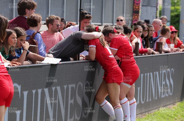 270425 - Italy v Wales, Guinness Women’s Six Nations 2025 - Players with family at the end of the match