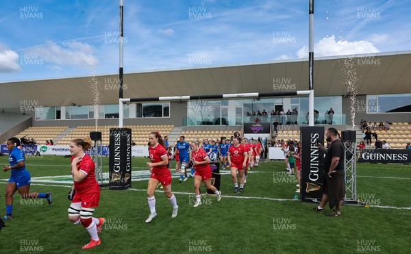 270425 - Italy v Wales, Guinness Women’s Six Nations 2025 - The Wales team walk out at the start of the match