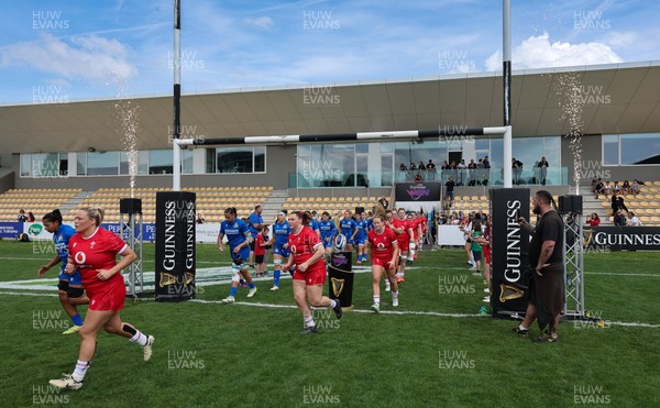 270425 - Italy v Wales, Guinness Women’s Six Nations 2025 - The Wales team walk out at the start of the match