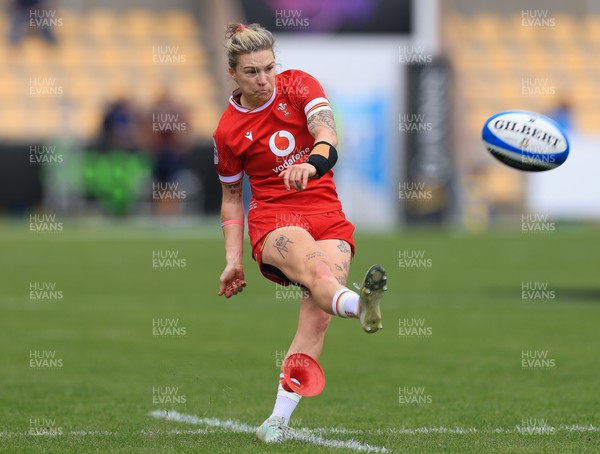 270425 - Italy v Wales, Guinness Women’s Six Nations 2025 - Keira Bevan of Wales kicks conversion