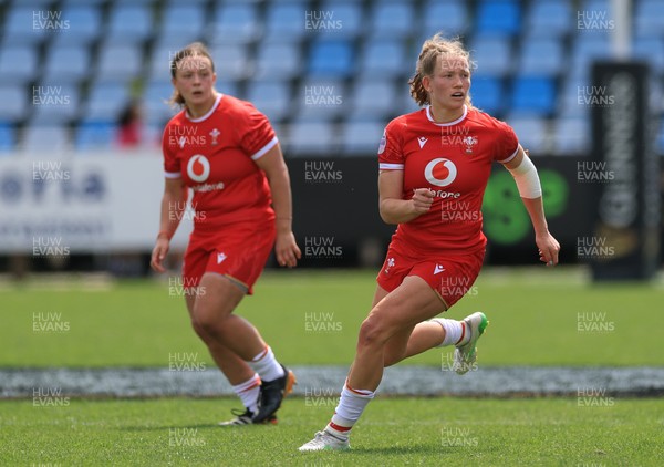 270425 - Italy v Wales, Guinness Women’s Six Nations 2025 - Lleucu George of Wales and Carys Cox of Wales