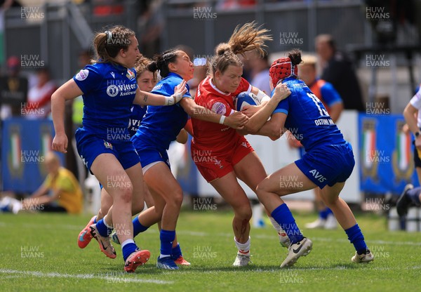 270425 - Italy v Wales, Guinness Women’s Six Nations 2025 - Carys Cox of Wales 