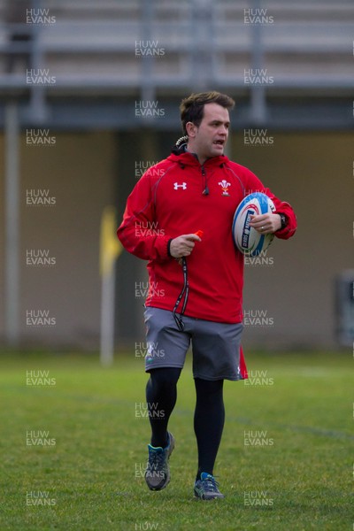 210315 - Italy Women v Wales Women - RBS Womens 6 Nations 2015 - Coach of Wales Rhys Edwards