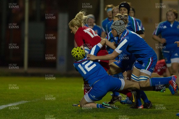 210315 - Italy Women v Wales Women - RBS Womens 6 Nations 2015 - Kerin Lake breaks through the Italian defence