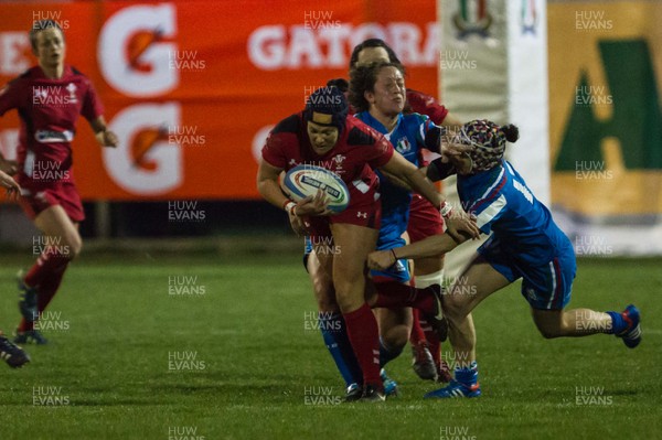 210315 - Italy Women v Wales Women - RBS Womens 6 Nations 2015 - Gemma Rowlands breaks through the Italian defence