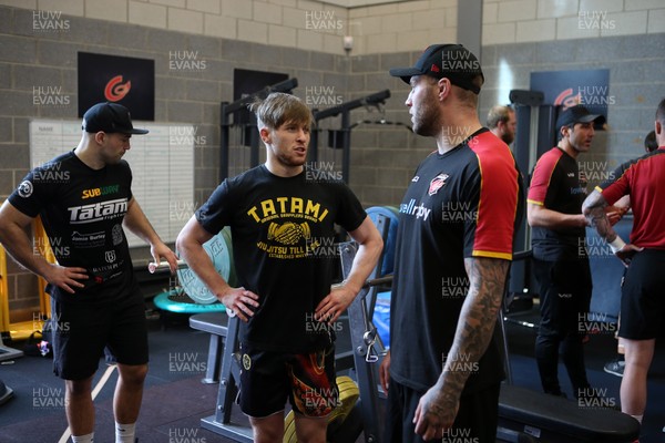 180419 - MMA fighter and Cage Warriors World Champion Jack Shore trains Ross Moriarty at Dragons Rugby HQ - 