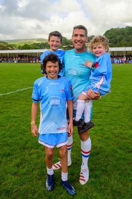 100622 - James Hook Select XV v Classic Lions XV - James Hook Testimonial Match - James Hook with sons OIlie (back left), Harrison (bottom left) and George (right)