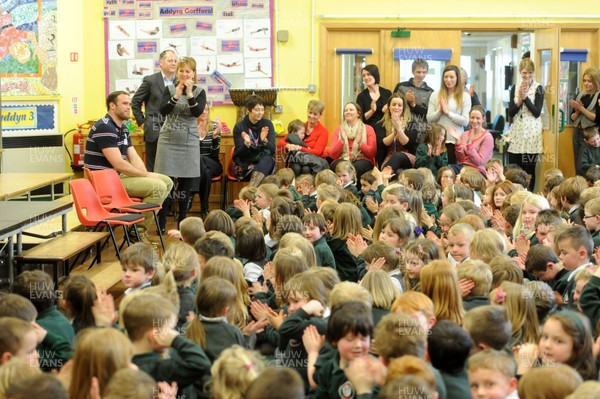 090413 - Cardiff Blues -Jamie Roberts at his old school Ysgol y Wern in Llanishen, Cardiff 