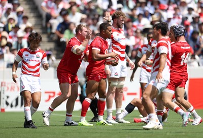 050725 - Japan v Wales - Summer Tour First Test - Ben Thomas of Wales scores a try