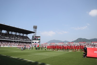 050725 - Japan v Wales - Summer Tour First Test - Wales sing the anthem