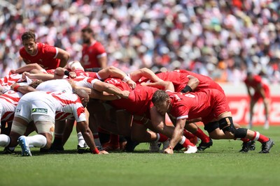 050725 - Japan v Wales - Summer Tour First Test - Alex Mann of Wales in the scrum