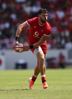 050725 - Japan v Wales - Summer Tour First Test - Johnny Williams of Wales 