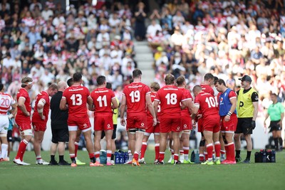 050725 - Japan v Wales - Summer Tour First Test - Wales during a water break