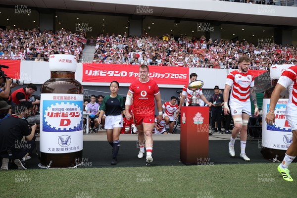 050725 - Japan v Wales - Summer Tour First Test - Dewi Lake of Wales 