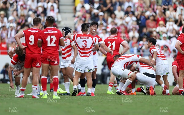 050725 - Japan v Wales - Summer Tour First Test - Japan celebrate at full time