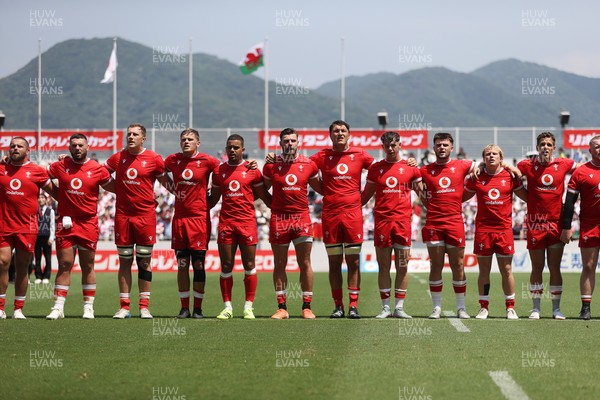 050725 - Japan v Wales - Summer Tour First Test - Wales sing the anthem