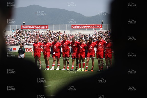 050725 - Japan v Wales - Summer Tour First Test - Wales sing the anthem