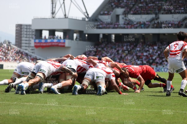 050725 - Japan v Wales - Summer Tour First Test - Scrum