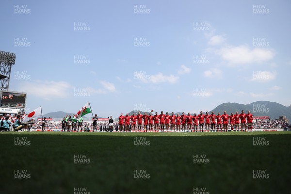 050725 - Japan v Wales - Summer Tour First Test - Wales sing the anthem