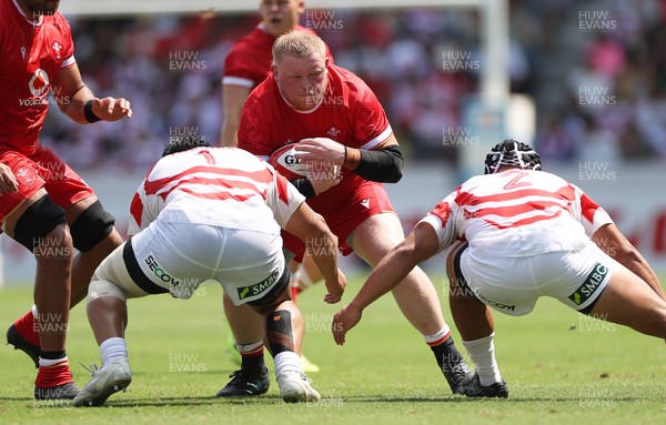 050725 - Japan v Wales - Summer Tour First Test - Keiron Assiratti of Wales 