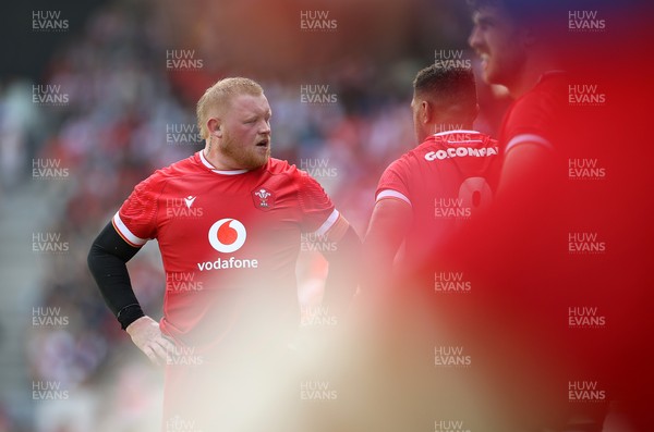050725 - Japan v Wales - Summer Tour First Test - Keiron Assiratti of Wales 