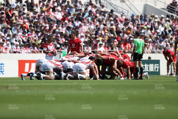 050725 - Japan v Wales - Summer Tour First Test - Scrum