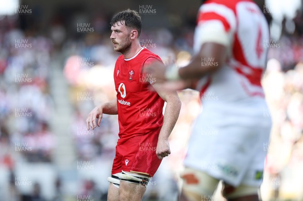 050725 - Japan v Wales - Summer Tour First Test - James Ratti of Wales 