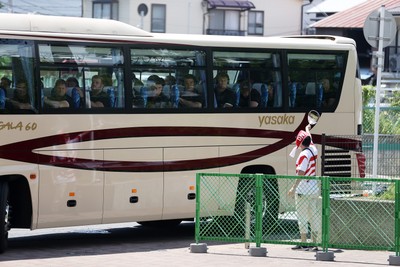 120725 - Japan v Wales - Summer Series - Second Test - Wales bus arrives