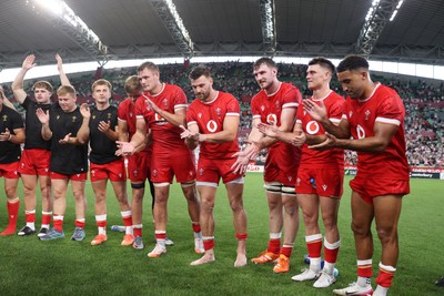 120725 - Japan v Wales - Summer Series - Second Test - Wales celebrate at full time