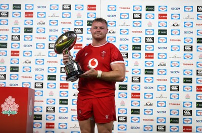 120725 - Japan v Wales - Summer Series - Second Test - Dewi Lake of Wales with the sponsor trophy 
