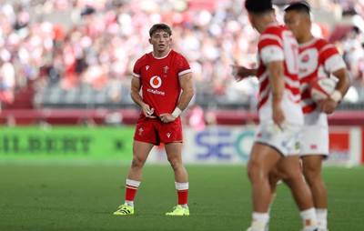 120725 - Japan v Wales - Summer Series - Second Test - Dan Edwards of Wales 